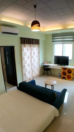 Honey B Trip B&B