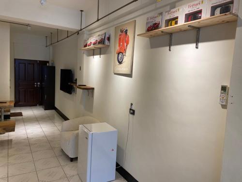 Hostal John House
