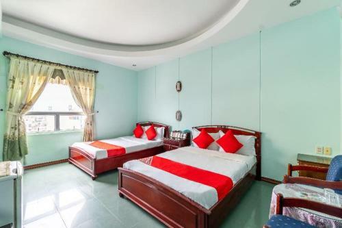 Hotel Oyo 266 Golden Gate