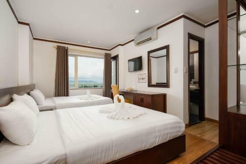 Brody Beach Hotel