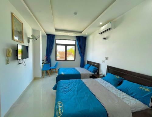 Saluton Hotel