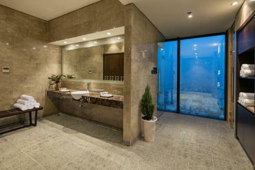 Nunn Luxury Apartment Da Nang Beach