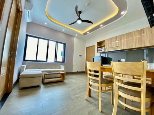 Seven House - Hotel & Apartment