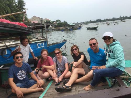 Coral Riverside Homestay & Hostel