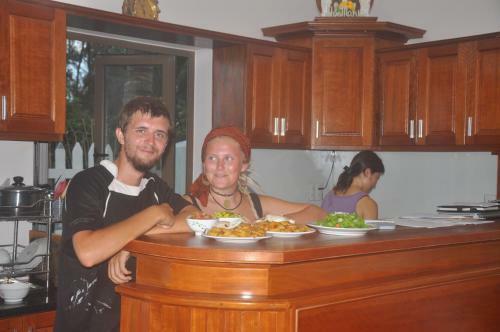 Tra Que Riverside Homestay