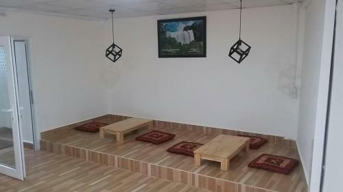 Hotel C?m T� C?u 27 L� H?ng Phong