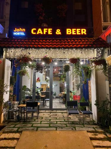 Hostel-john Cafe And Beer