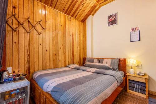 ?� L?t Cam Ly Hotel