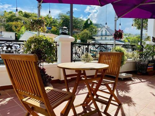 Hostal Marguerite Villa