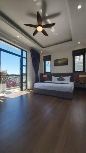 Kh�ch S?n Lilac Hotel ?� L?t