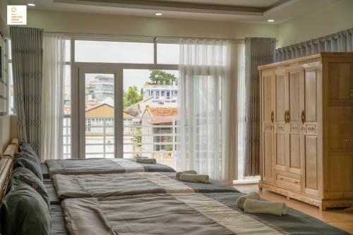 New Sun Hotel ?� L?t