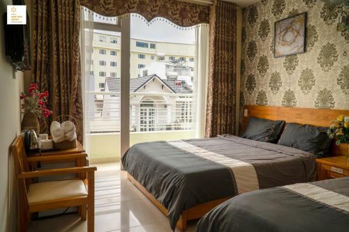 New Sun Hotel ?� L?t