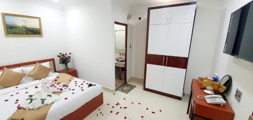 Hotel Kh�ch S?n D?ng Th?o