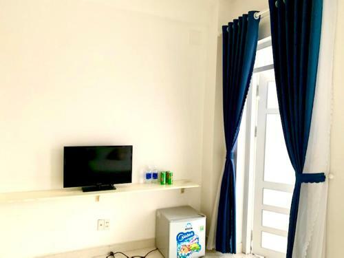 The Ritz Hotel - L� 29, Tr?n L�