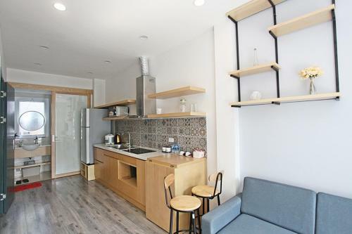 Hanoi Home 2 - Lake View Apartment
