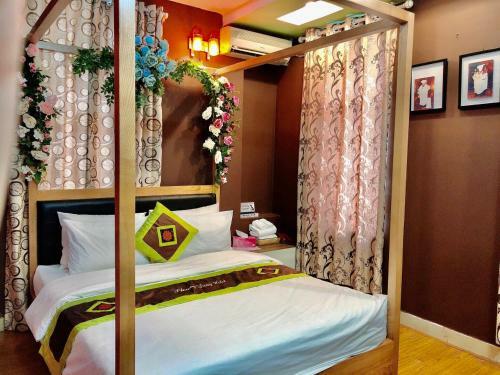 Phuong Dong Hotel