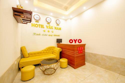 Oyo 411 Van Nam Hotel