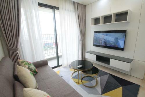 Bom Homes- Vinhomes D'capital- Service Apartment