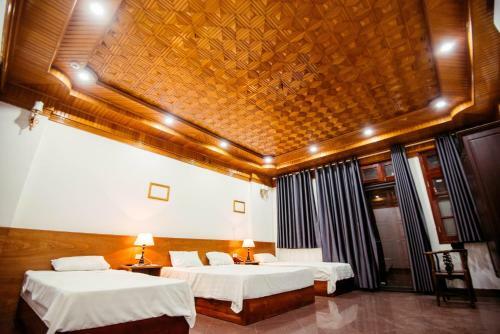 Hotel Kh�ch S?n Crowns Hm