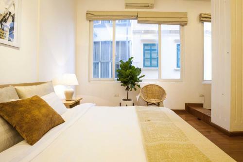 Luxury 2brs Apartment?lakeside?bigbalcony?fullfacilities?hottub