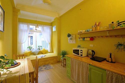 Autumn Apartment