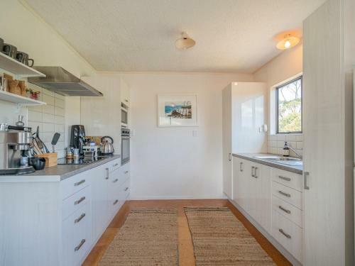 Sunsets And Surf At Whangapoua - Whangapoua Holiday Home