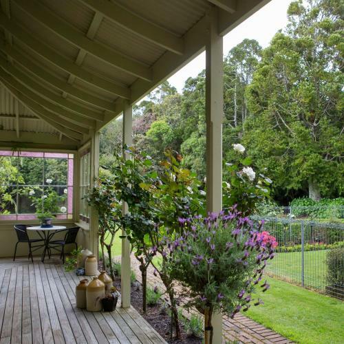 Hostal Tairoa Lodge