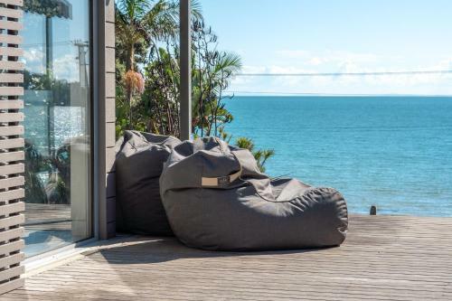 Oneroa Beachfront Apartment