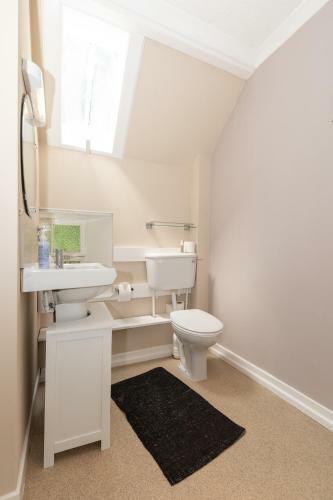 Hostal Huntingdon House Hotel