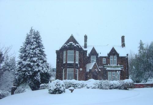 Hostal Huntingdon House Hotel