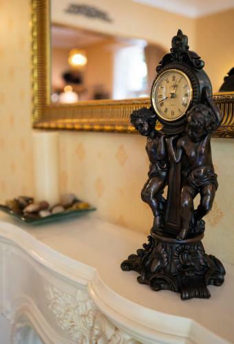 Hostal Huntingdon House Hotel