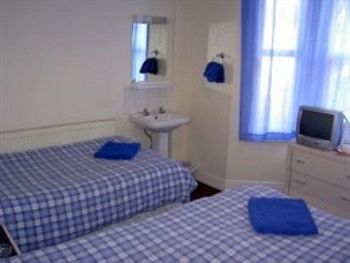 Hostal Civic Guest House