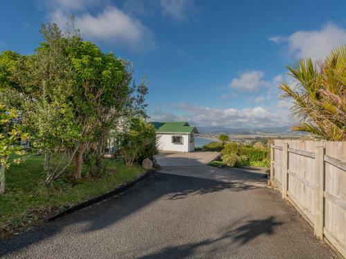 Sensational On Centennial - Whitianga Holiday Home