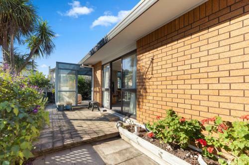 Valley Vacay - Mt Maunganui Holiday Home