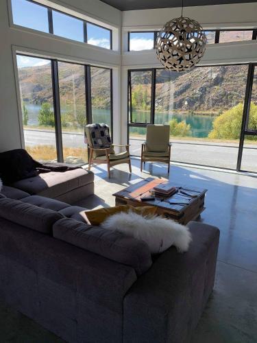 Lakefront Luxury In Old Cromwell **new 3br Home**