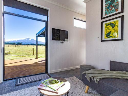 Mangateitei Views - Rangataua Tiny Home
