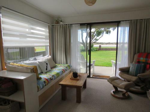 Hostal Pohutukawa Bach