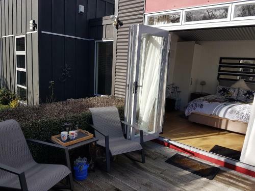 Hostal The Cube