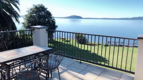 Villa Super Lake Edge Lodge