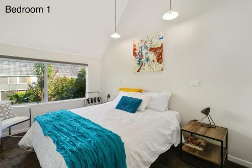 Water's Edge City Retreat