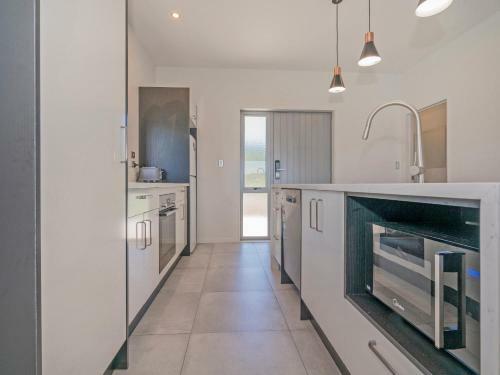 Warm Nest - Matarangi Holiday Home