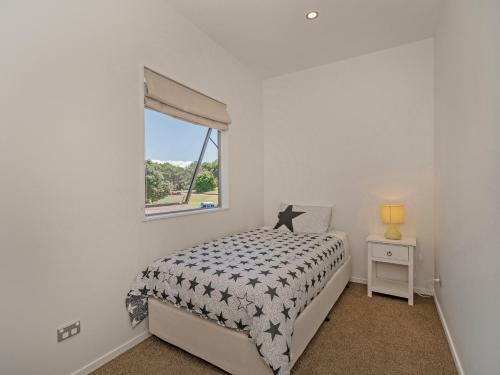 Warm Nest - Matarangi Holiday Home