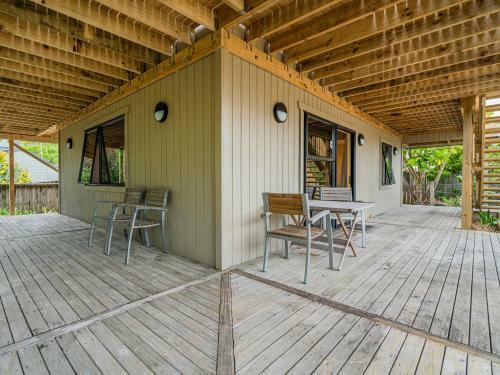 All Decked Out - Matarangi Holiday Home