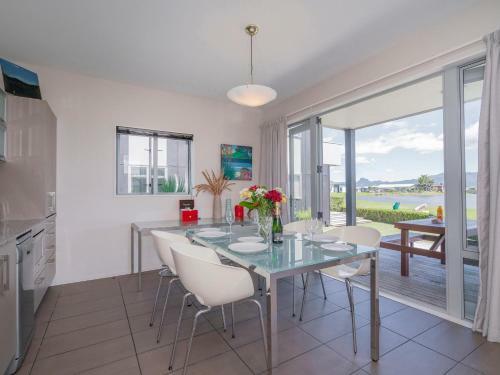 Golfer's Paradise - Matarangi Holiday Home
