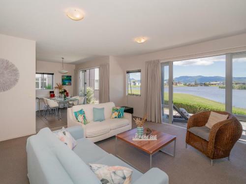 Golfer's Paradise - Matarangi Holiday Home