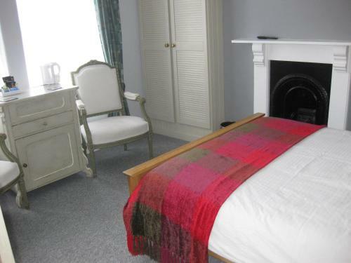 Hostal Acorns Guest House