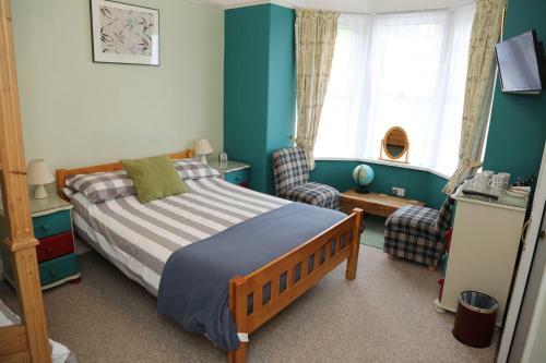 Hostal Acorns Guest House