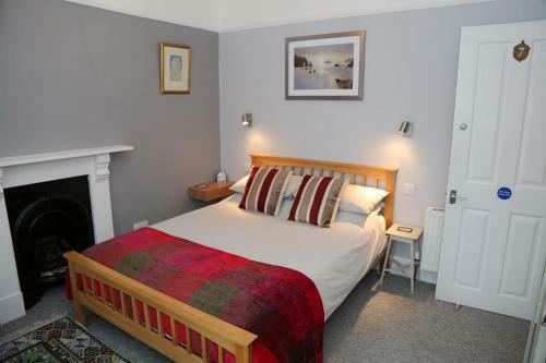 Hostal Acorns Guest House