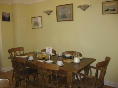Hostal Acorns Guest House