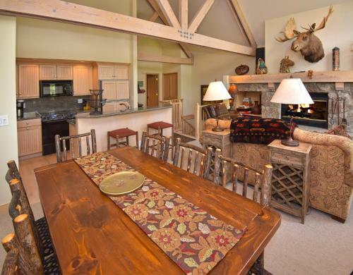 Long Chimneys Bed & Breakfast